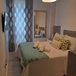 ¡al Lado De La Clinica Oftalmologica Vega! Oviedo