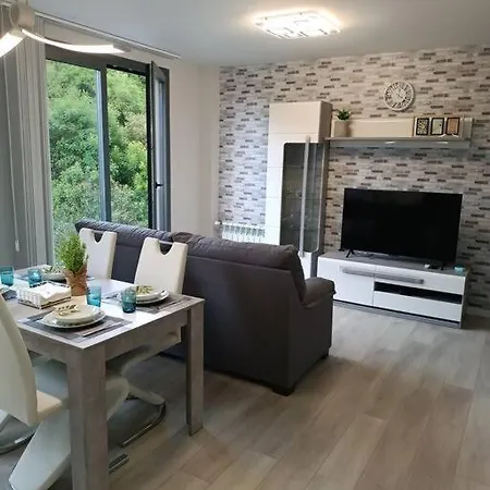 ¡al Lado De La Clinica Oftalmologica Vega! * Oviede