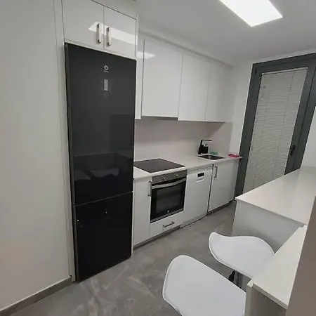 ¡al Lado De La Clinica Oftalmologica Vega!