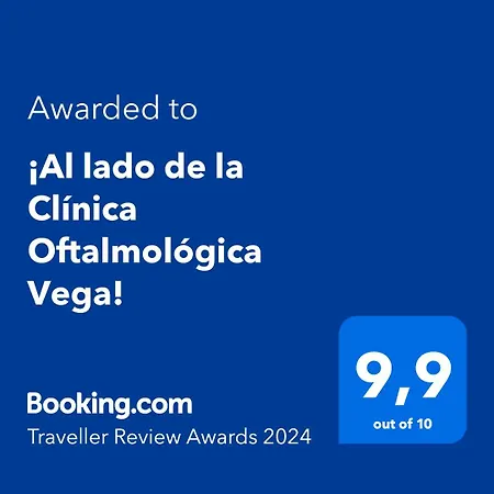 ¡al Lado De La Clinica Oftalmologica Vega! 奥维耶多