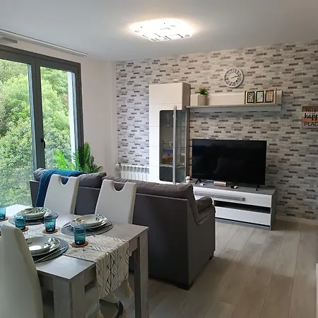 ¡al Lado De La Clinica Oftalmologica Vega!