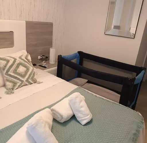 ¡al Lado De La Clinica Oftalmologica Vega! *