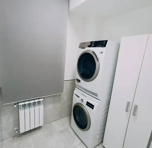 ¡al Lado De La Clinica Oftalmologica Vega!