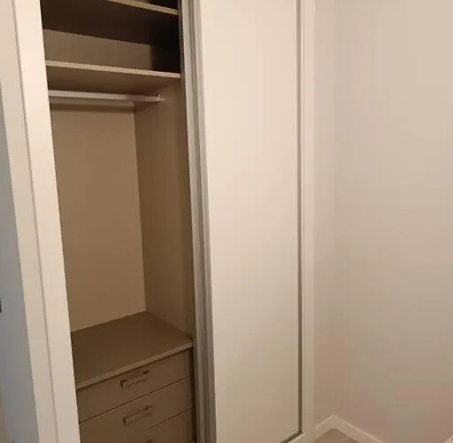 ¡al Lado De La Clinica Oftalmologica Vega! Apartment *