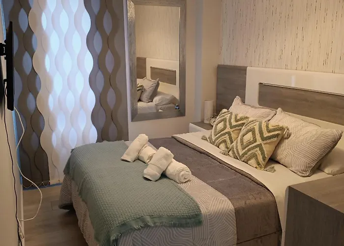 ¡al Lado De La Clinica Oftalmologica Vega! אוביידו