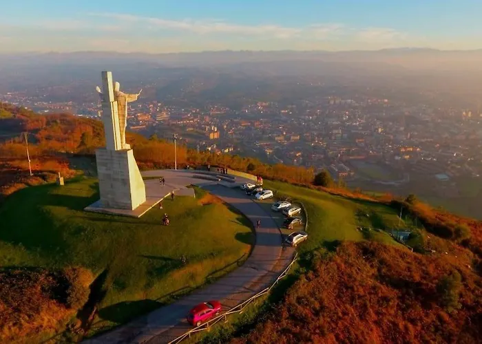 ¡al Lado De La Clinica Oftalmologica Vega! Apartment Oviédo