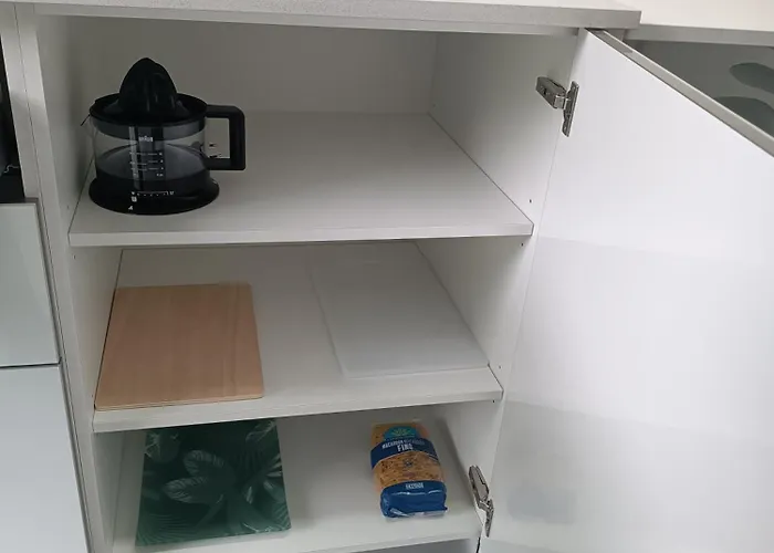 ¡al Lado De La Clinica Oftalmologica Vega!