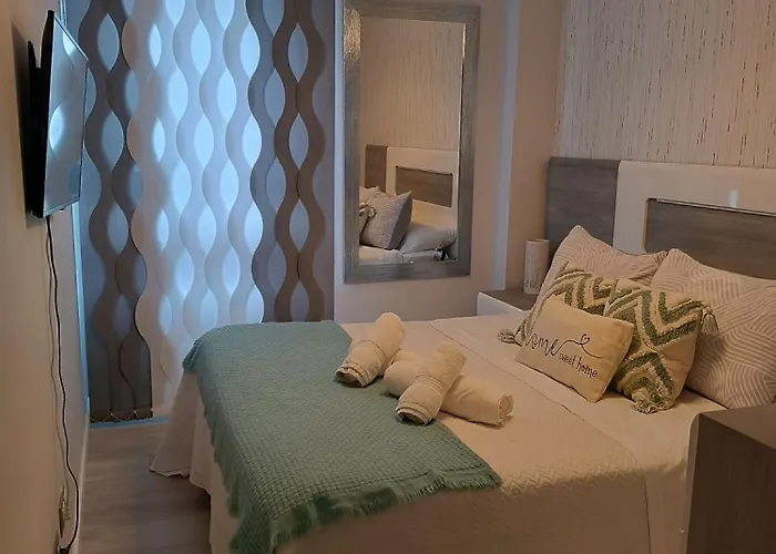 ¡al Lado De La Clinica Oftalmologica Vega! Oviédo